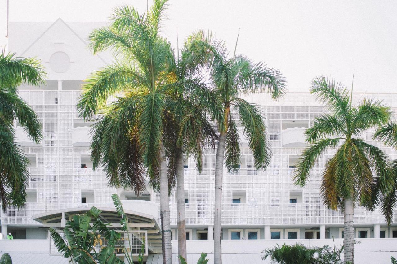 Palm Heights Hotel George Town Exterior photo